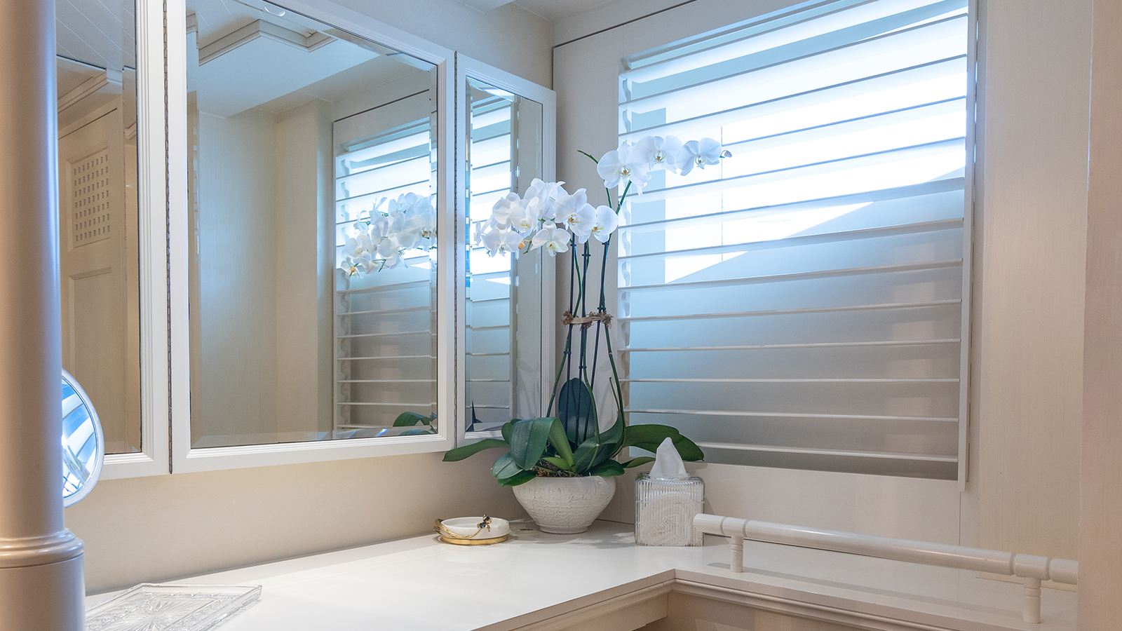 master suite - bathroom flower.jpg