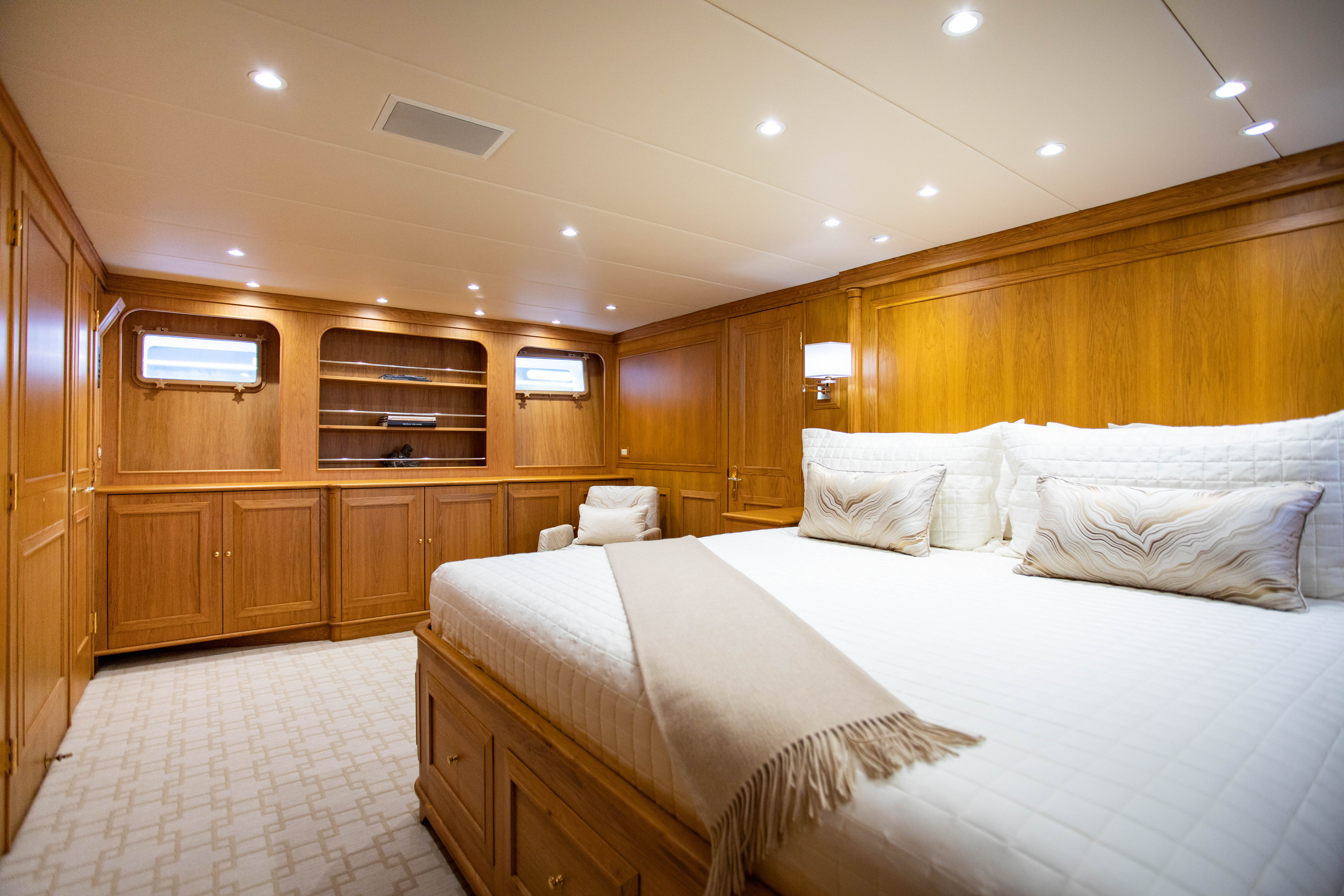 master suite bed.jpg