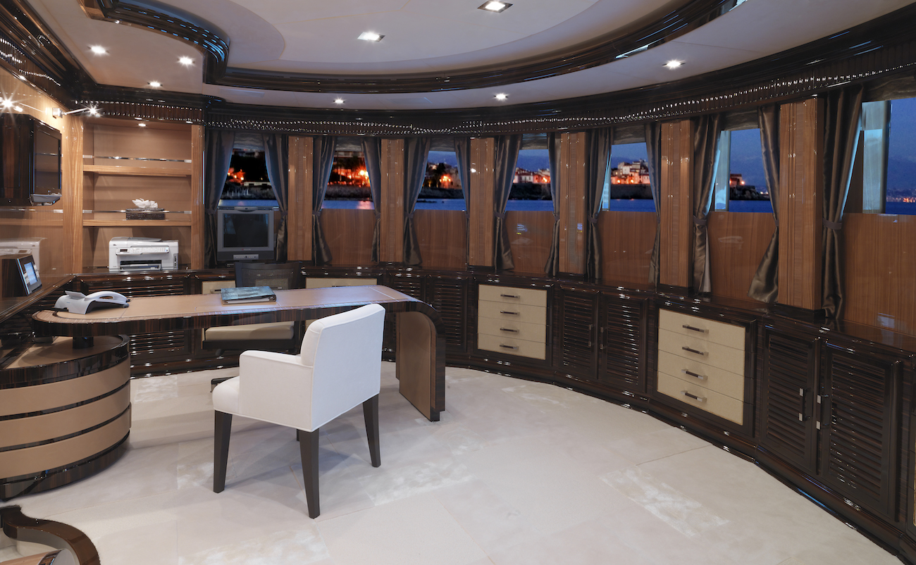 master suite office : study area.jpg