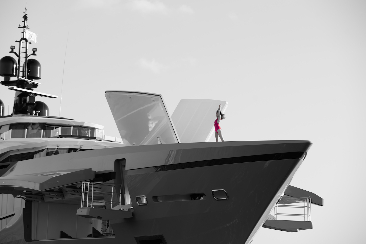 model on the bow of the yacht .jpg