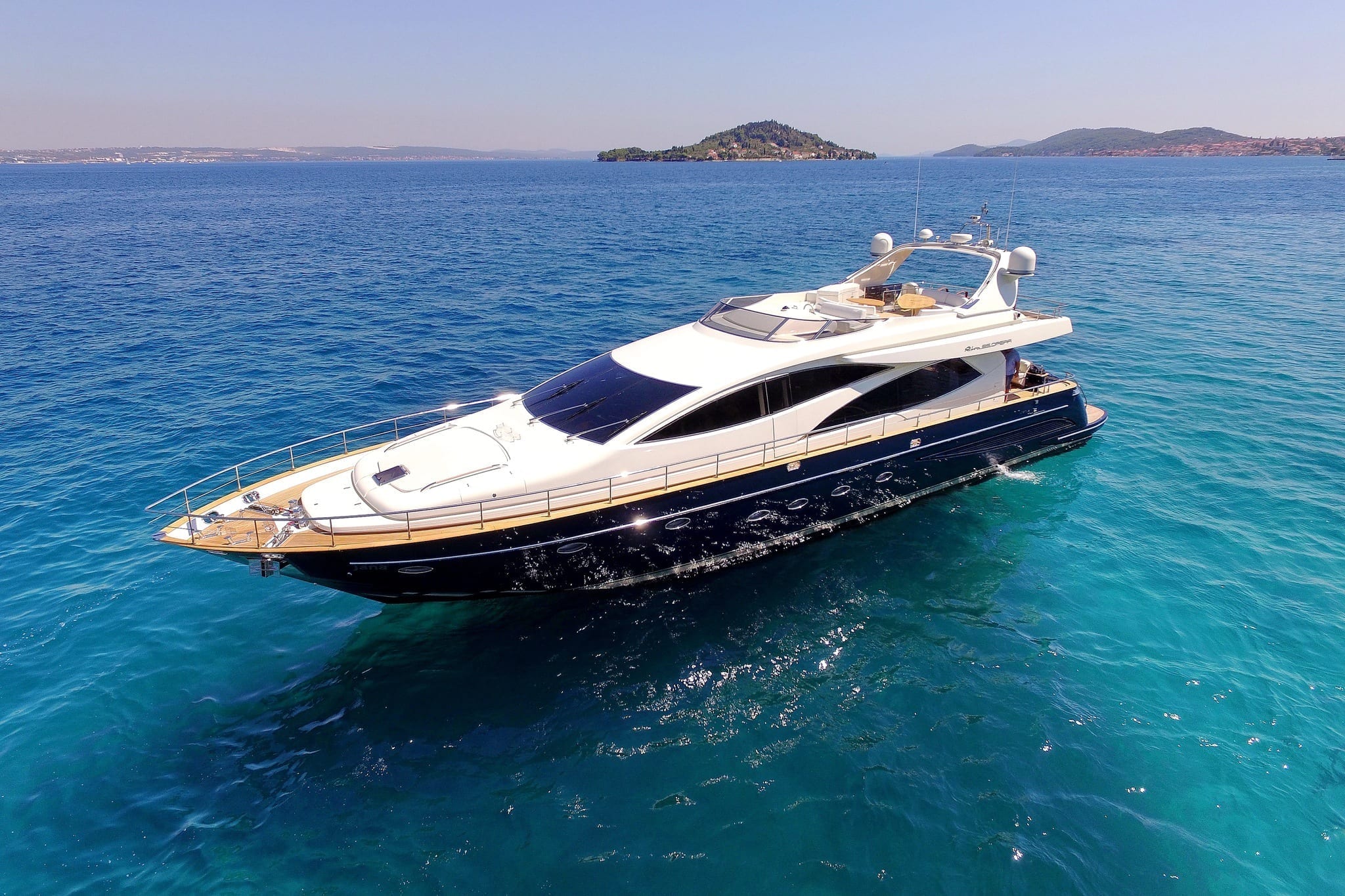 motor yacht 888.jpg