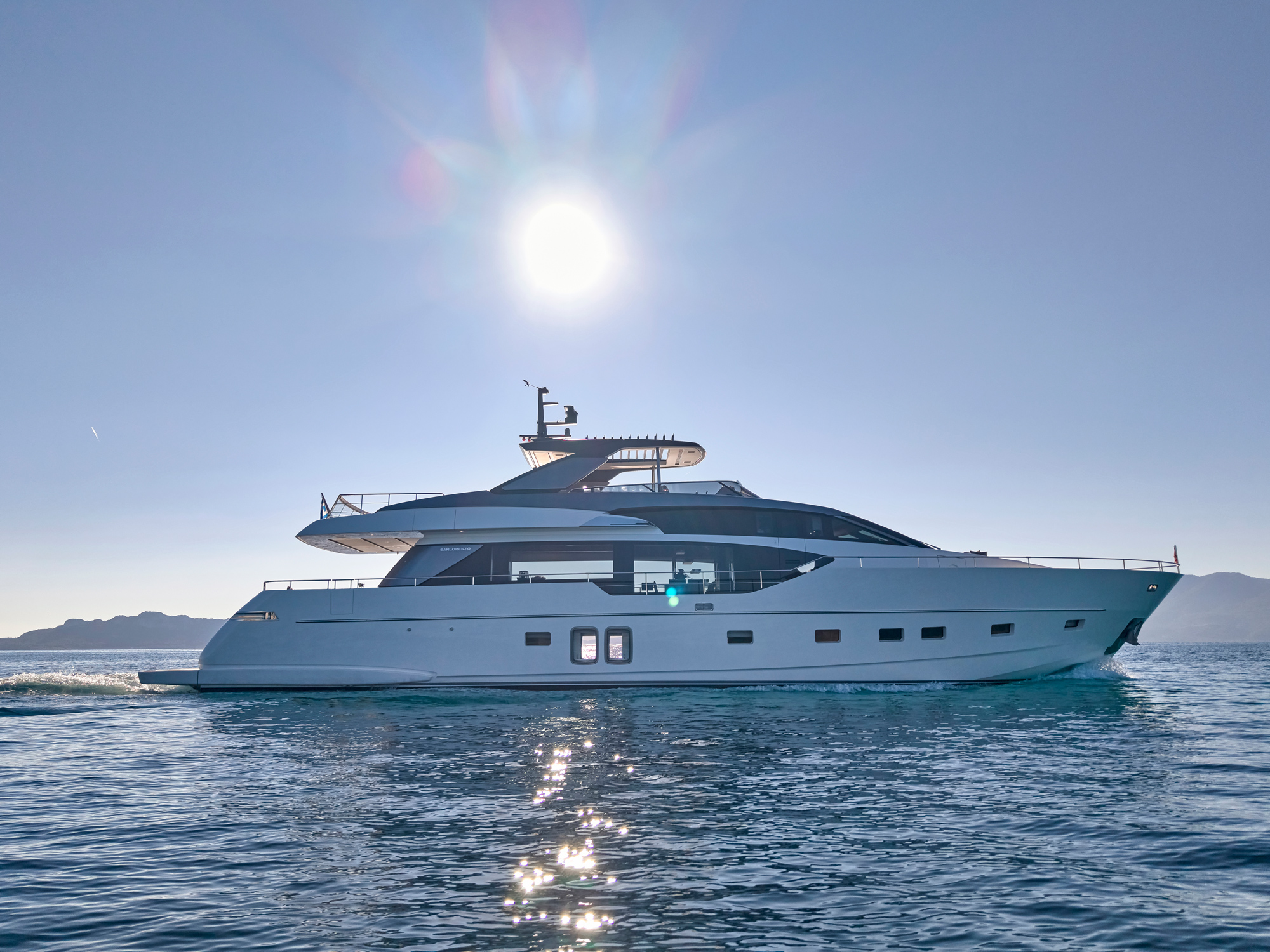 motor yacht AKASTI.jpg