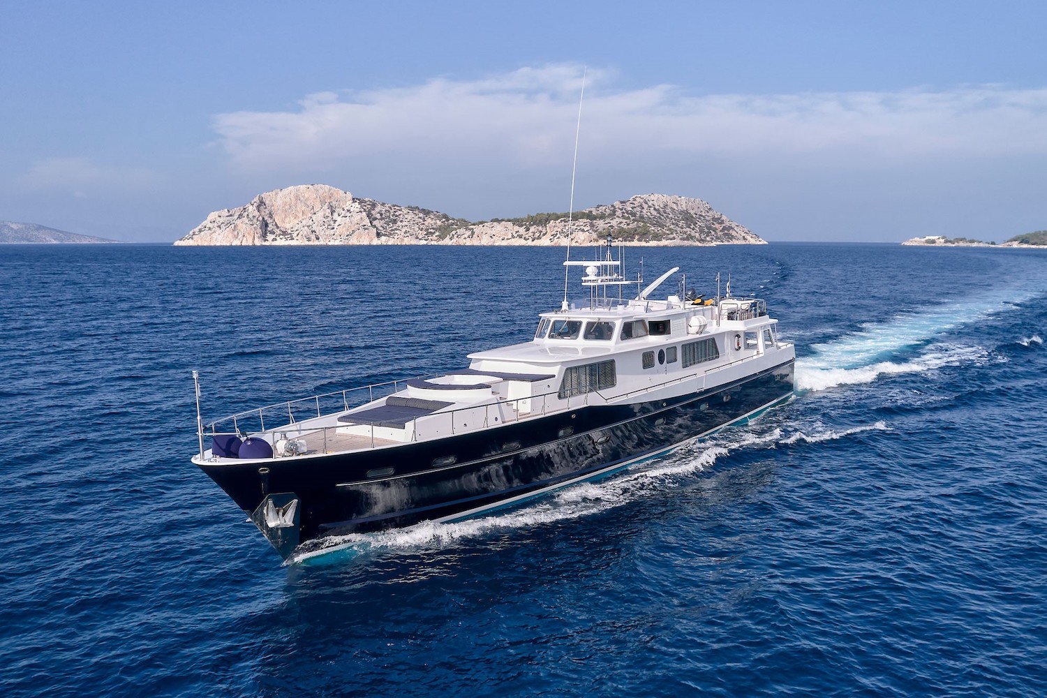 motor yacht ALAYA.jpg