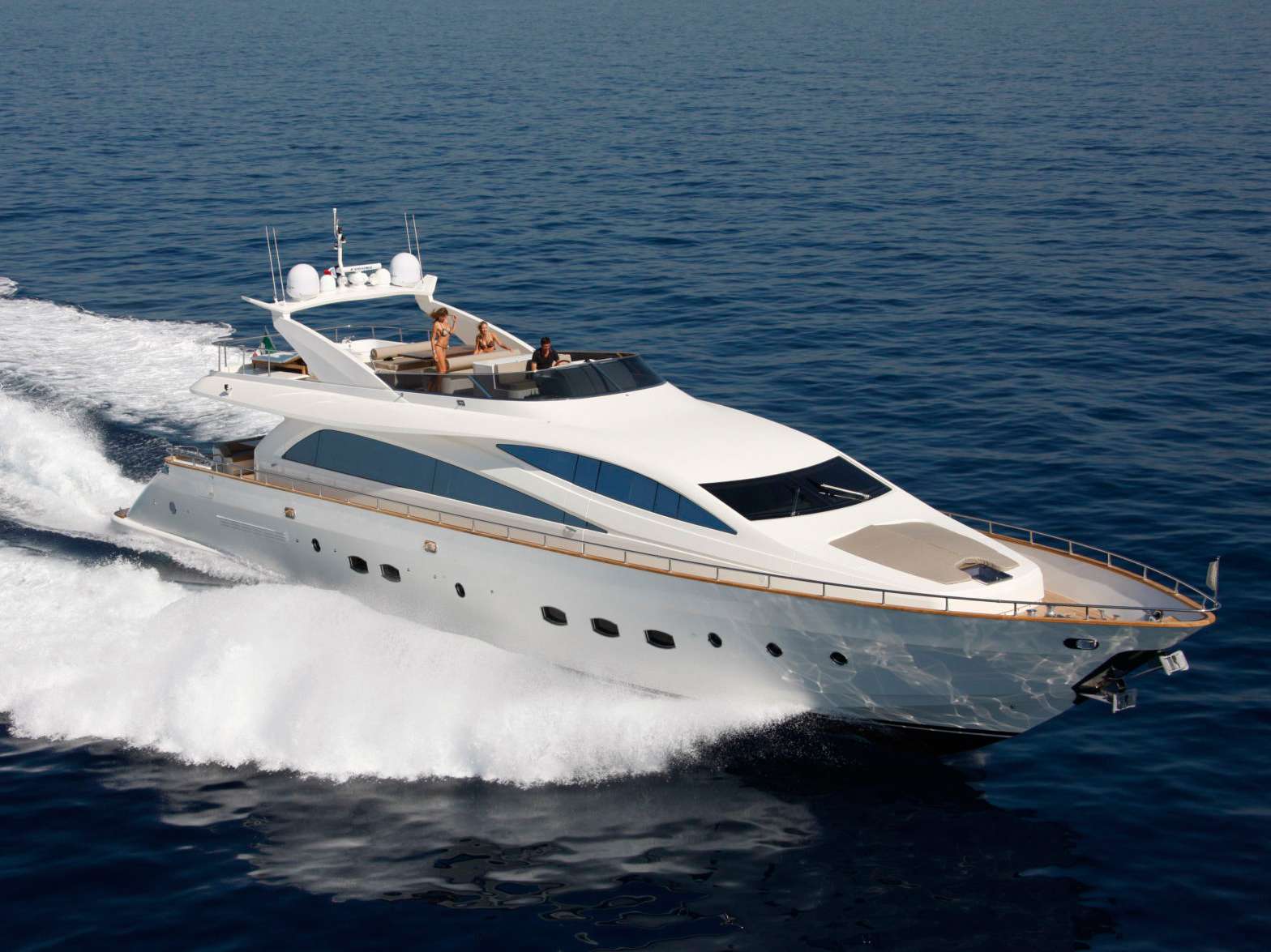 motor yacht AMER-ICA.jpg