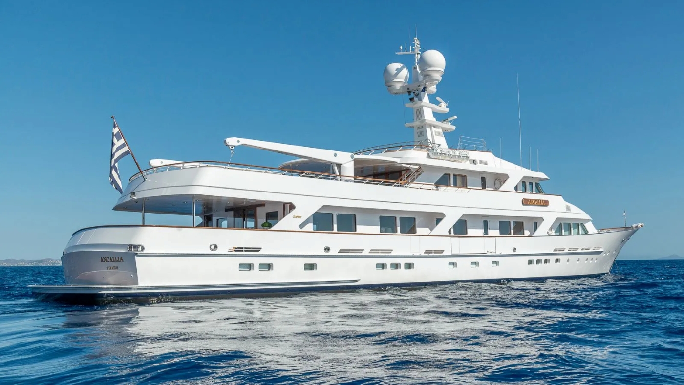 motor yacht ANCALLIA.jpg