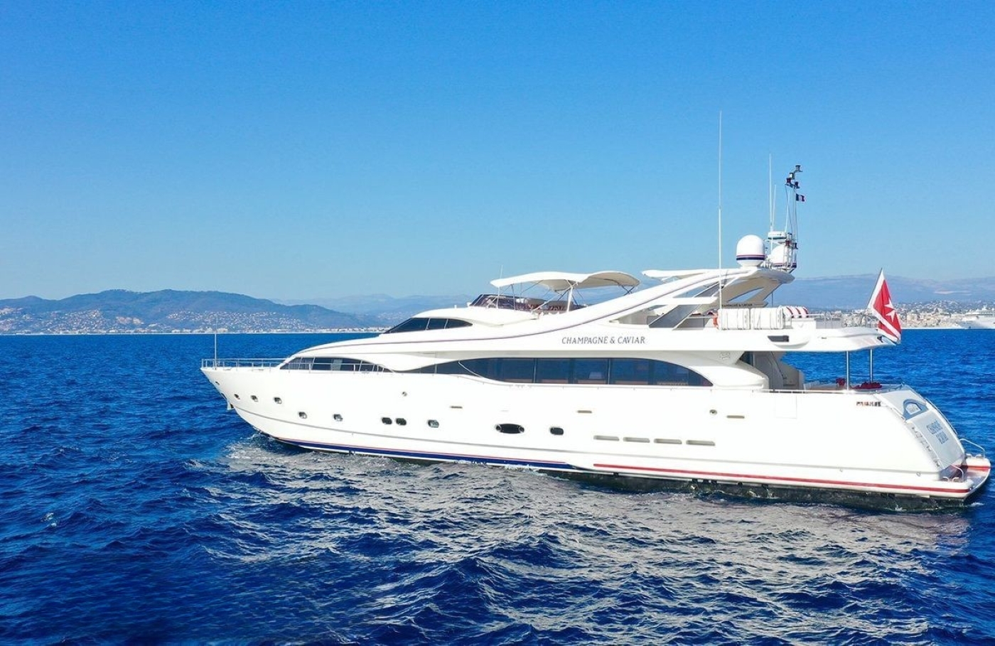 motor yacht CHAMPAGNE AND CAVIAR.jpg
