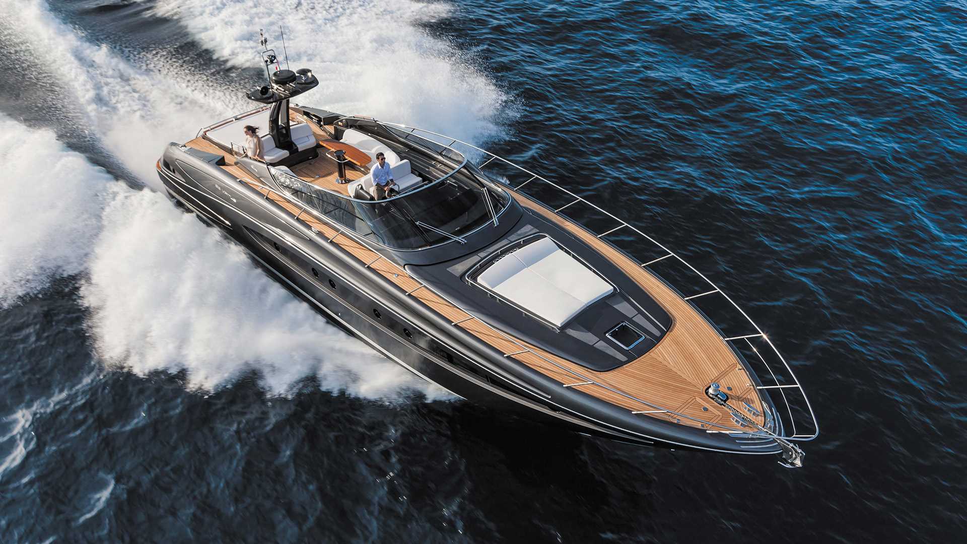 motor yacht CHEYENNE aerial.jpg