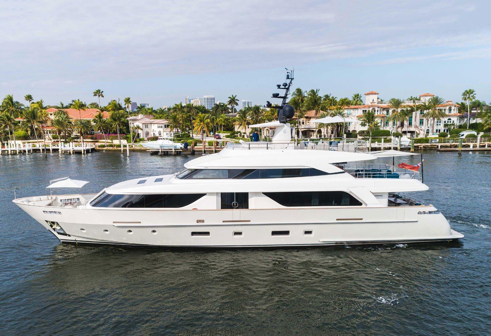 motor yacht HALCYON.jpg