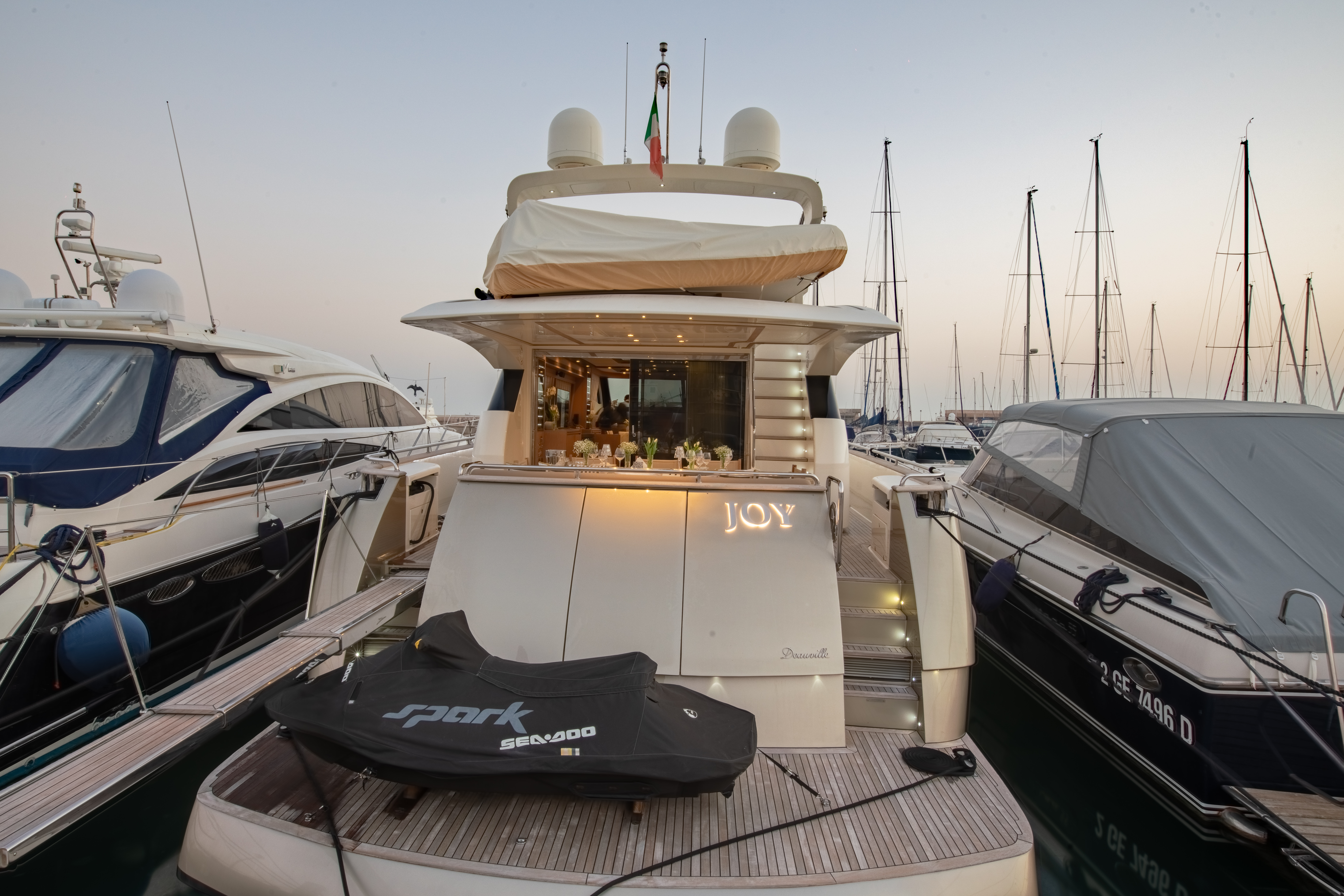 motor yacht Joy aft.jpg