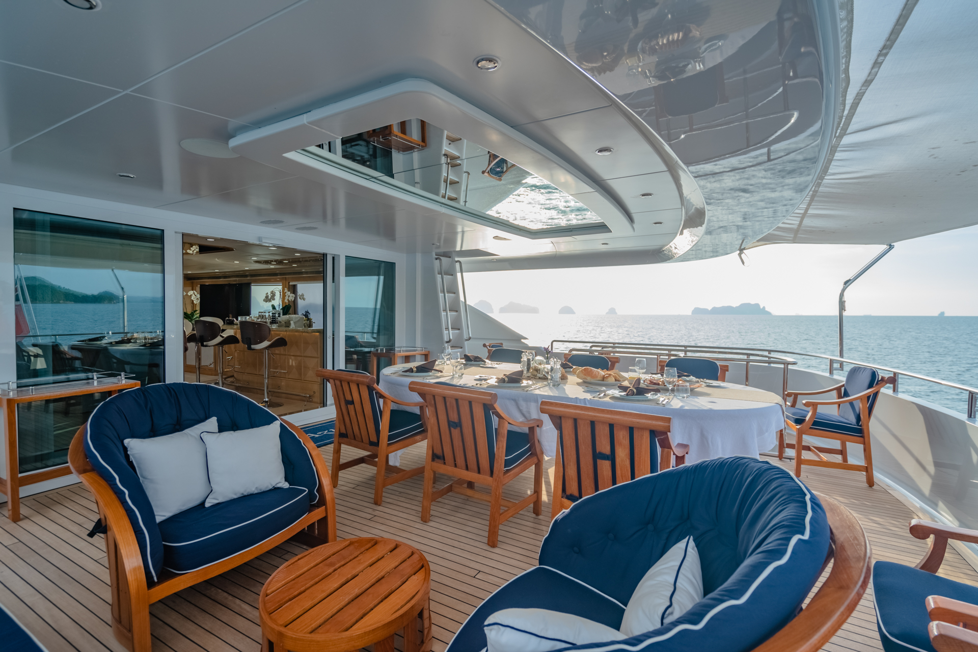 motor yacht LADY AZUL12.jpg