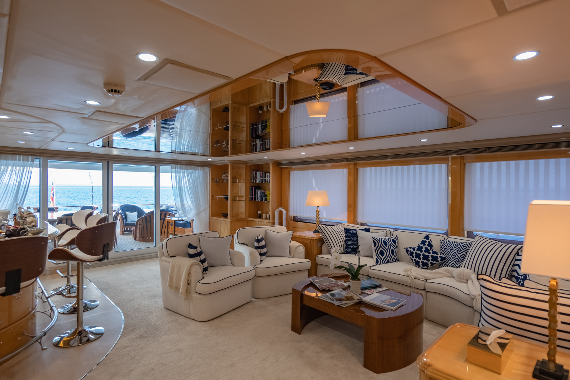 motor yacht LADY AZUL22.jpg