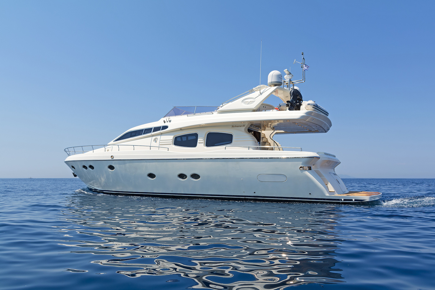 motor yacht Lettouli III.jpg