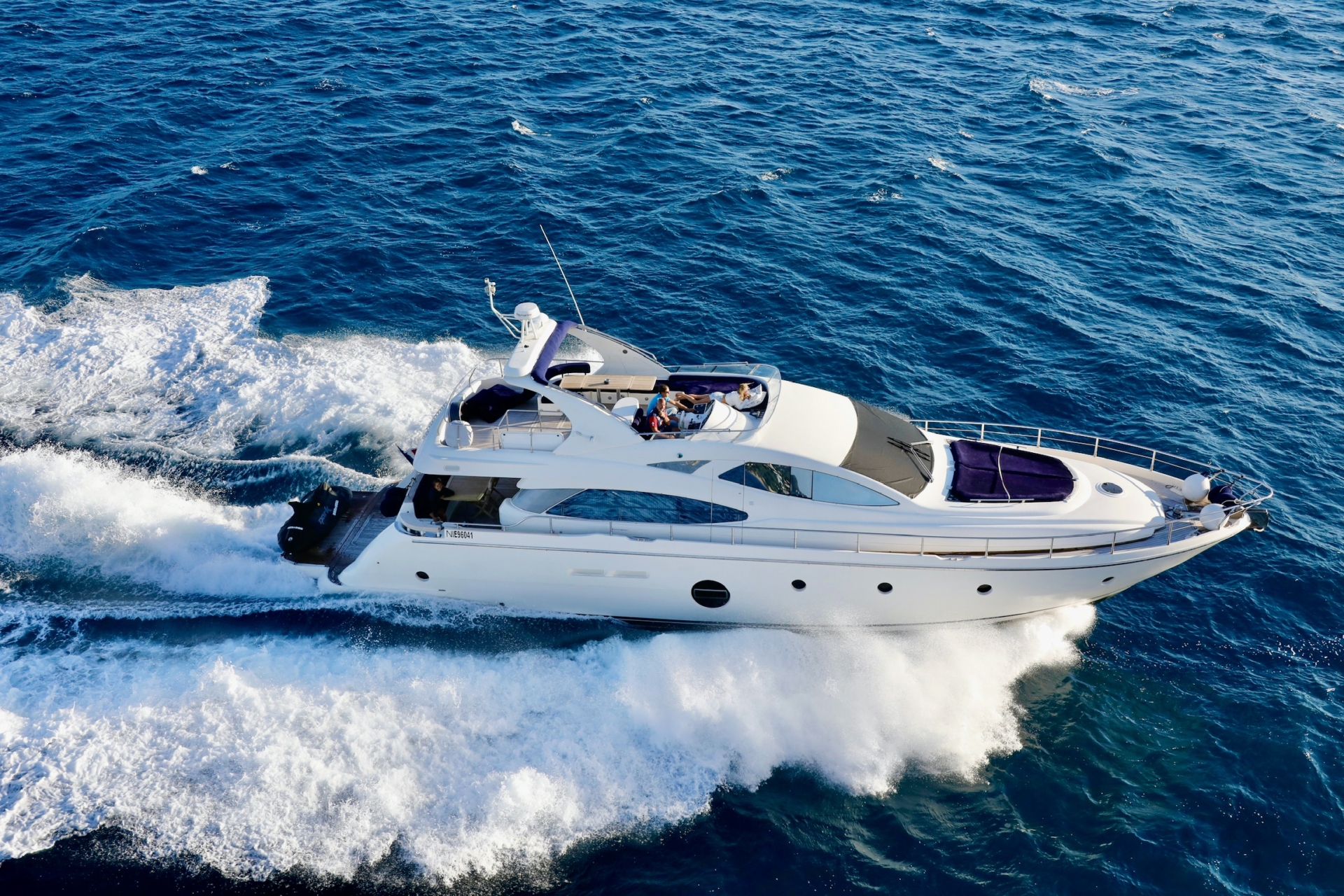 motor yacht Miami B .jpg