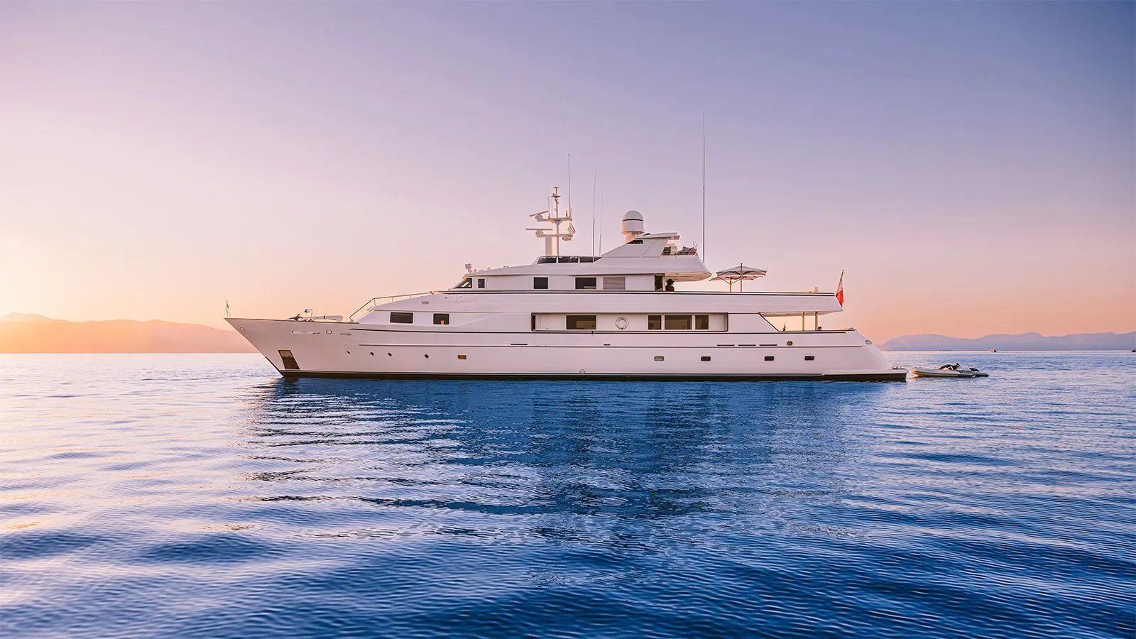 motor yacht NATALIA V.jpg