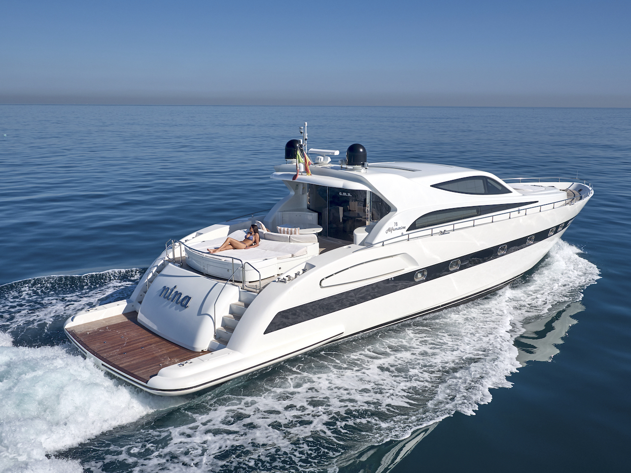 motor yacht NINA.jpg