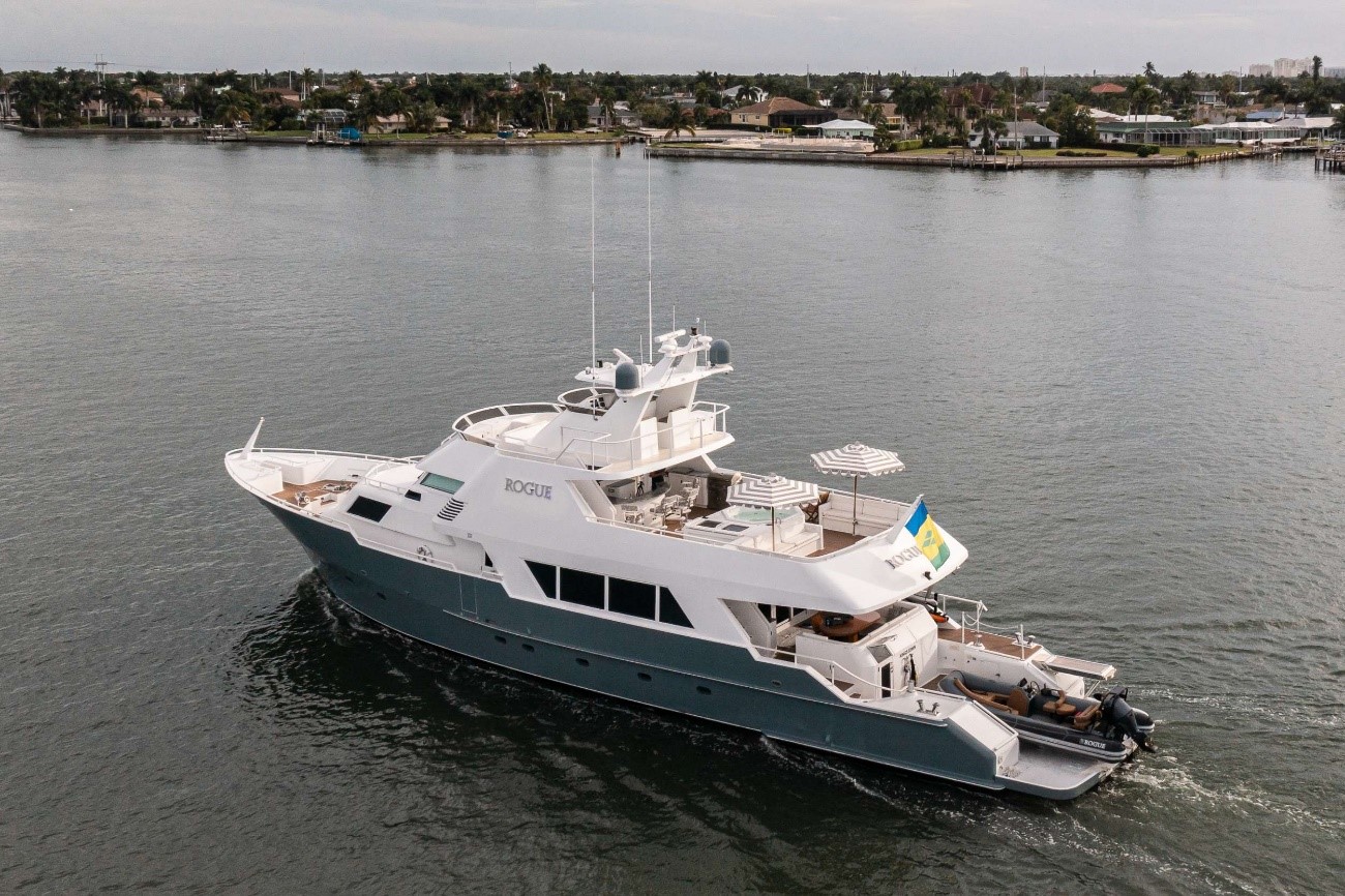motor yacht ROGUE.jpg