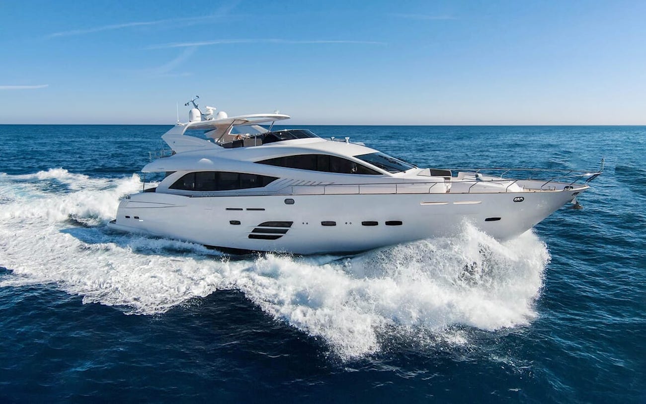 motor yacht SKYRA.jpg