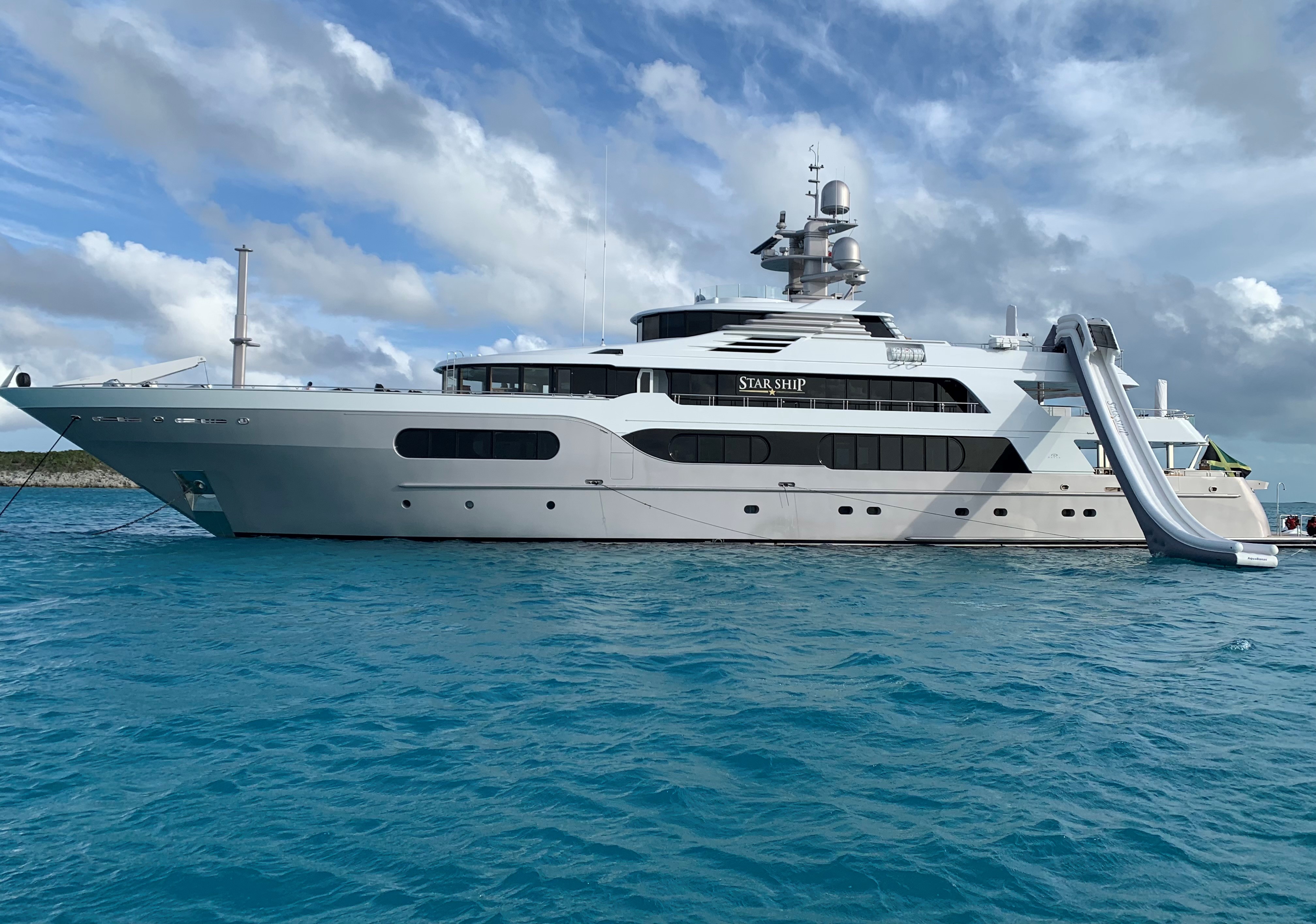 motor yacht STARSHIP 185'.jpg