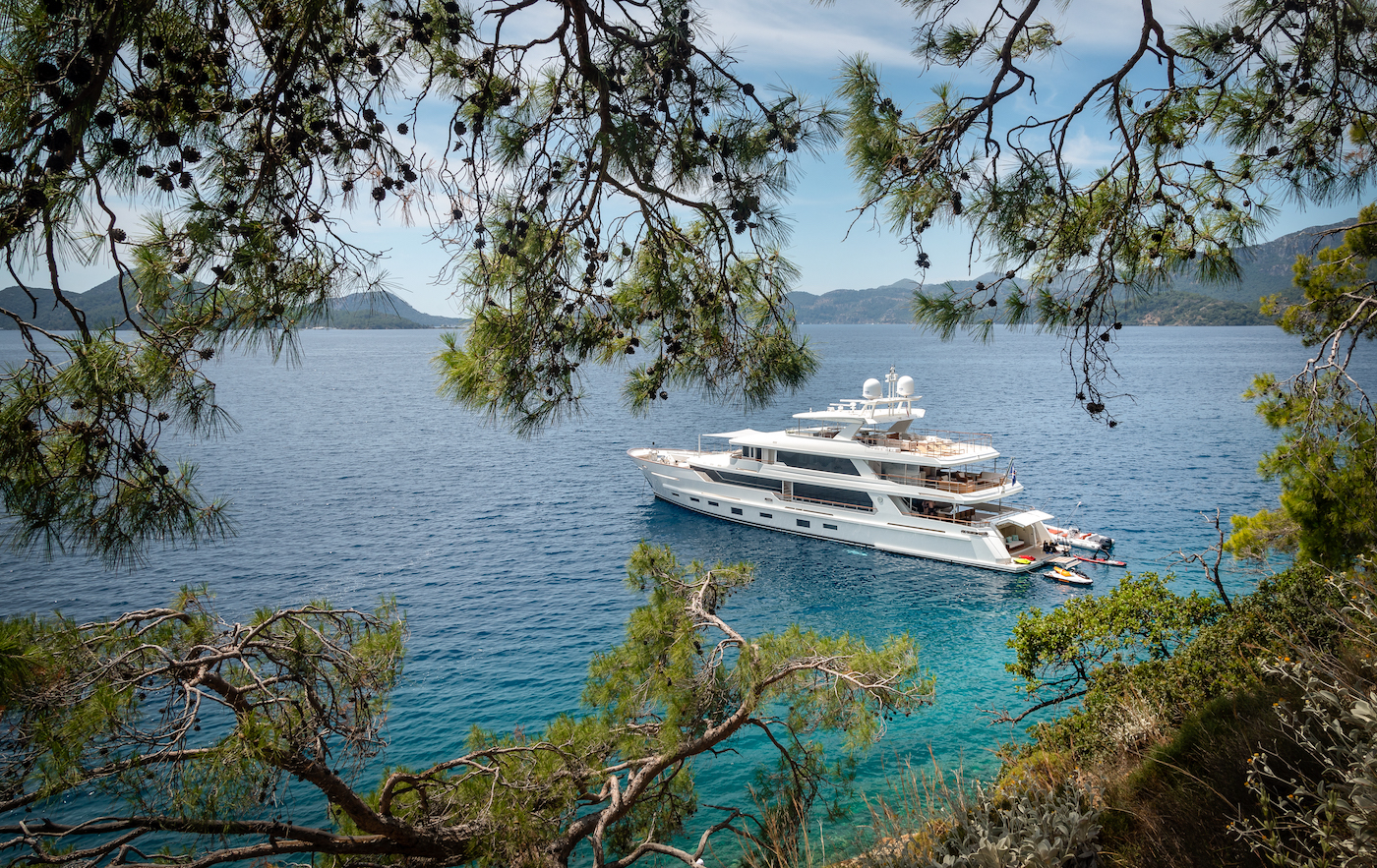 motor yacht Sunrise  .jpg