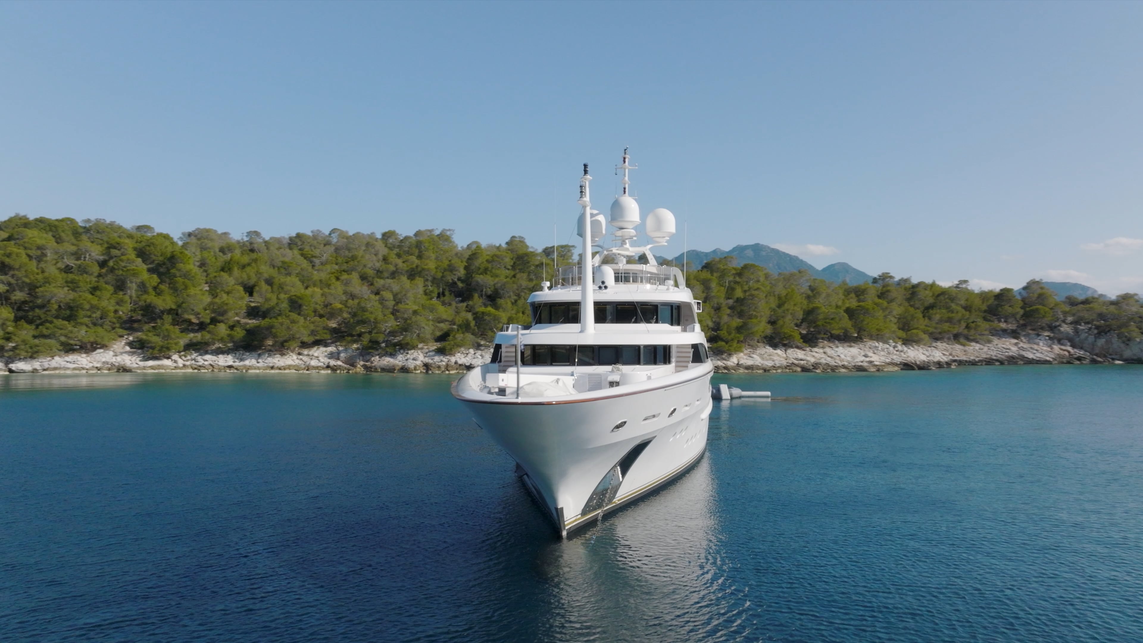 motor yacht idyllic.jpg