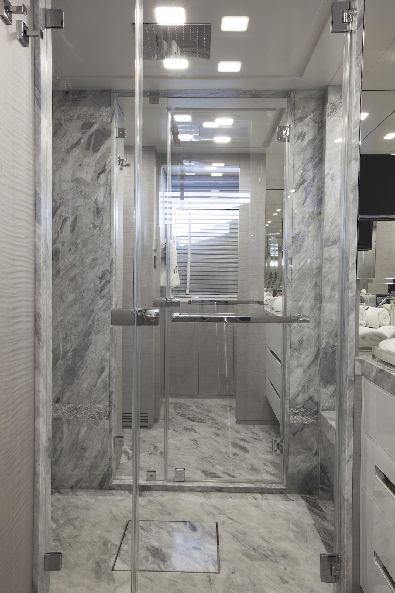 owner bathroom on the main deck.jpg