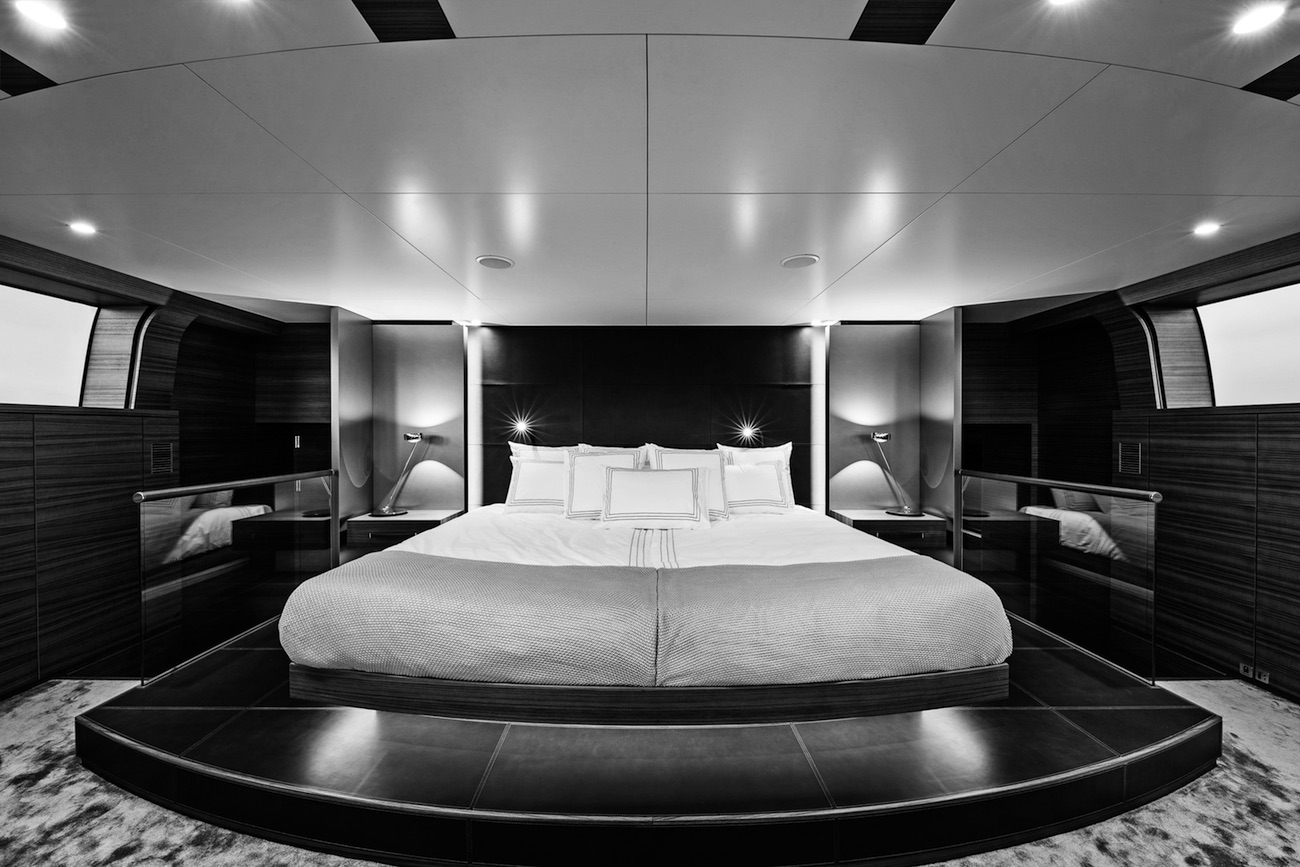 owner suite bw.jpg