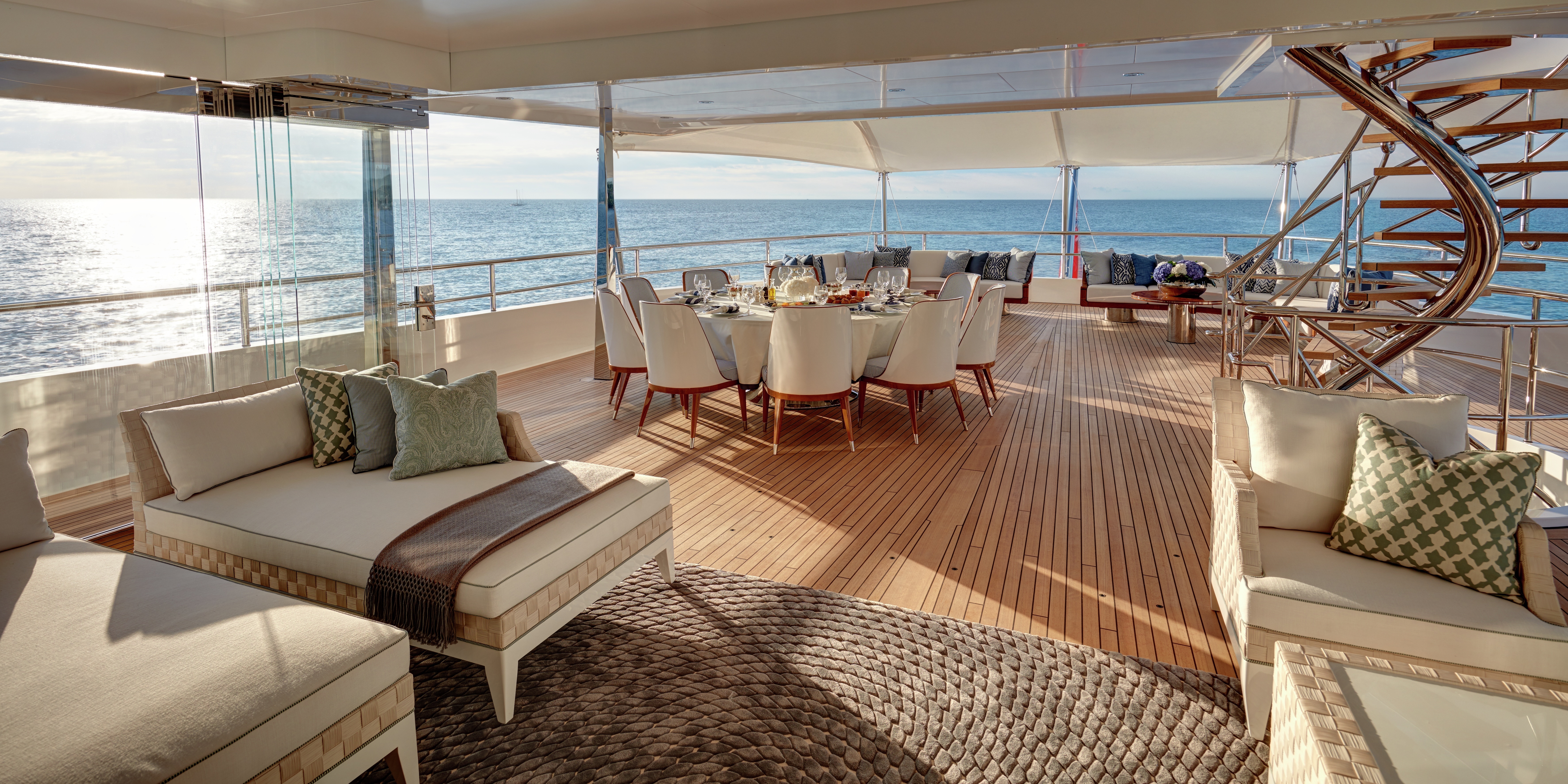 owners aft deck lounging and alfresco dining area.jpg