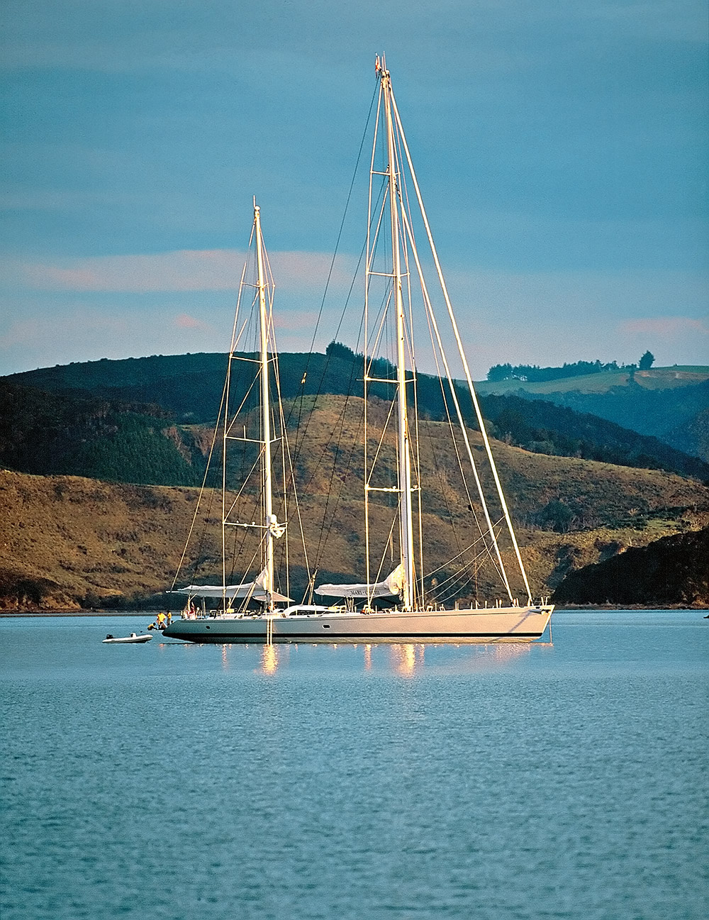 oysteryachts-yachts-specialprojects-mari_07.jpg