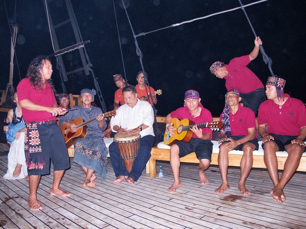 party on board SILOLONA.jpg