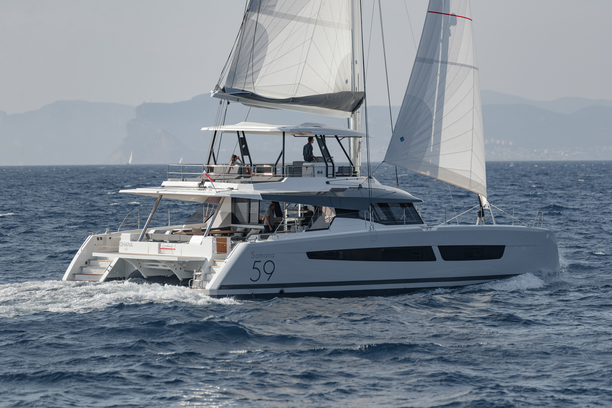 profile of Allure 59 sistership.jpg