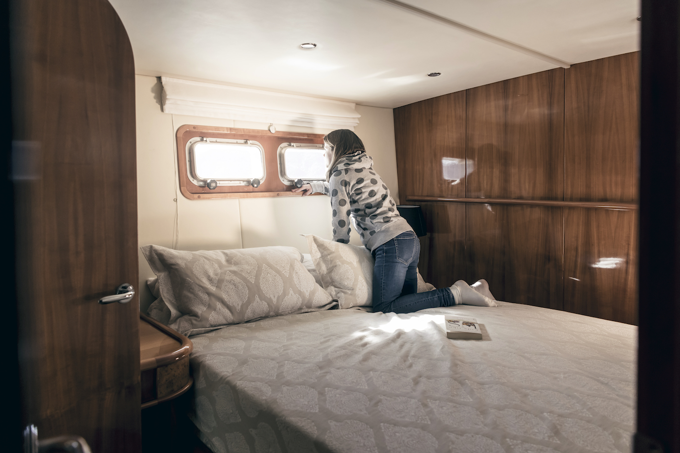 queen cabin .jpg