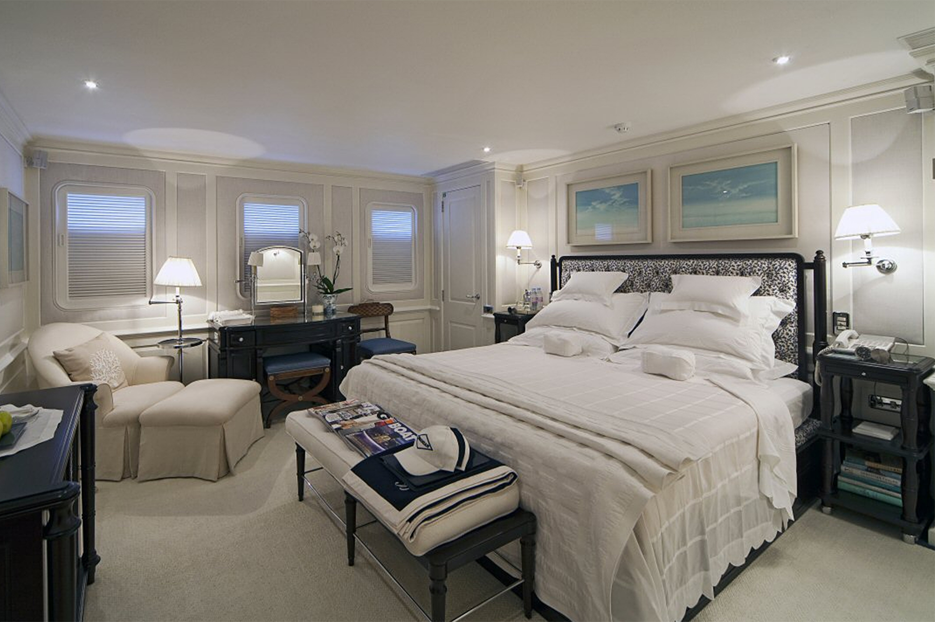 queen guest stateroom.jpg
