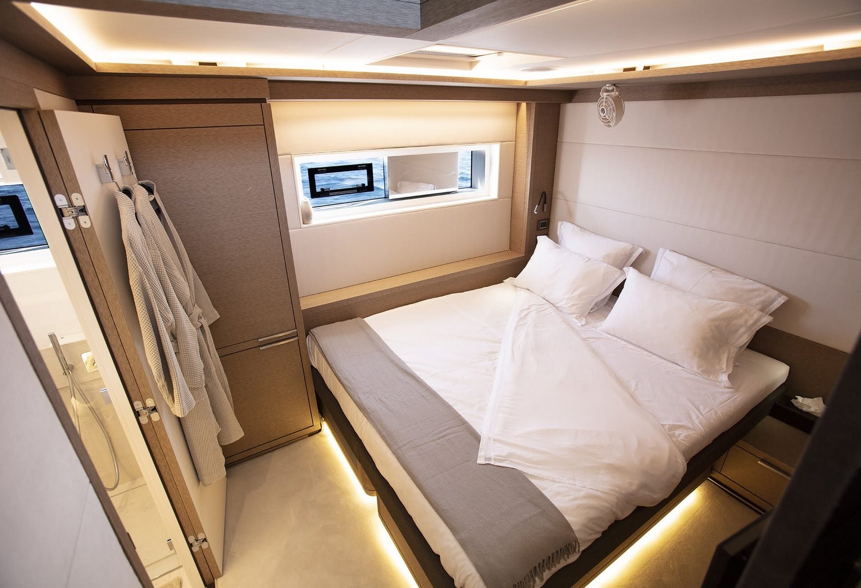 sailing-catamaran-babac-aft-port-cabin-low.jpg