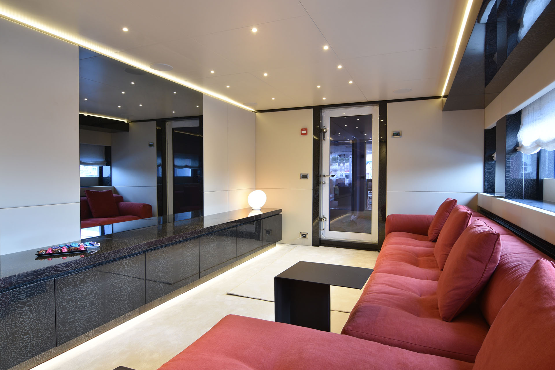 saloon on the main deck  .jpg