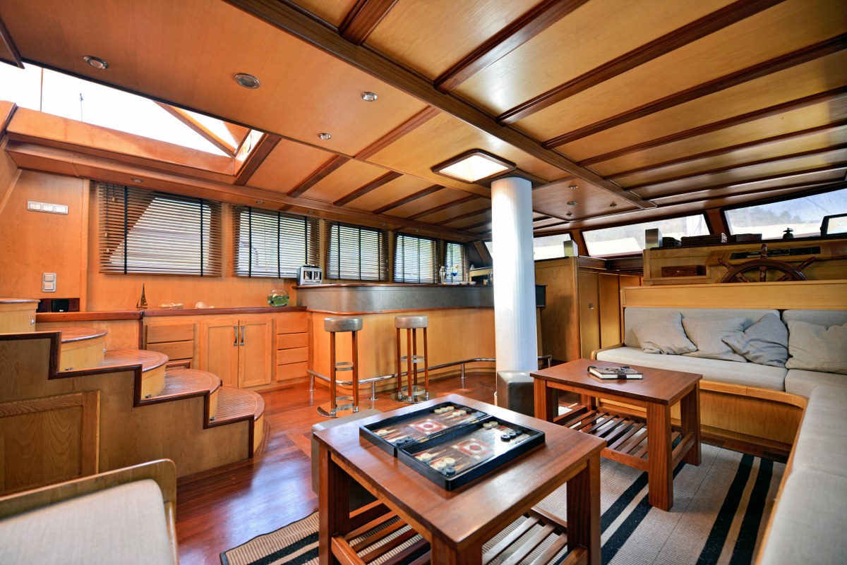 saloon seating and tables.jpg
