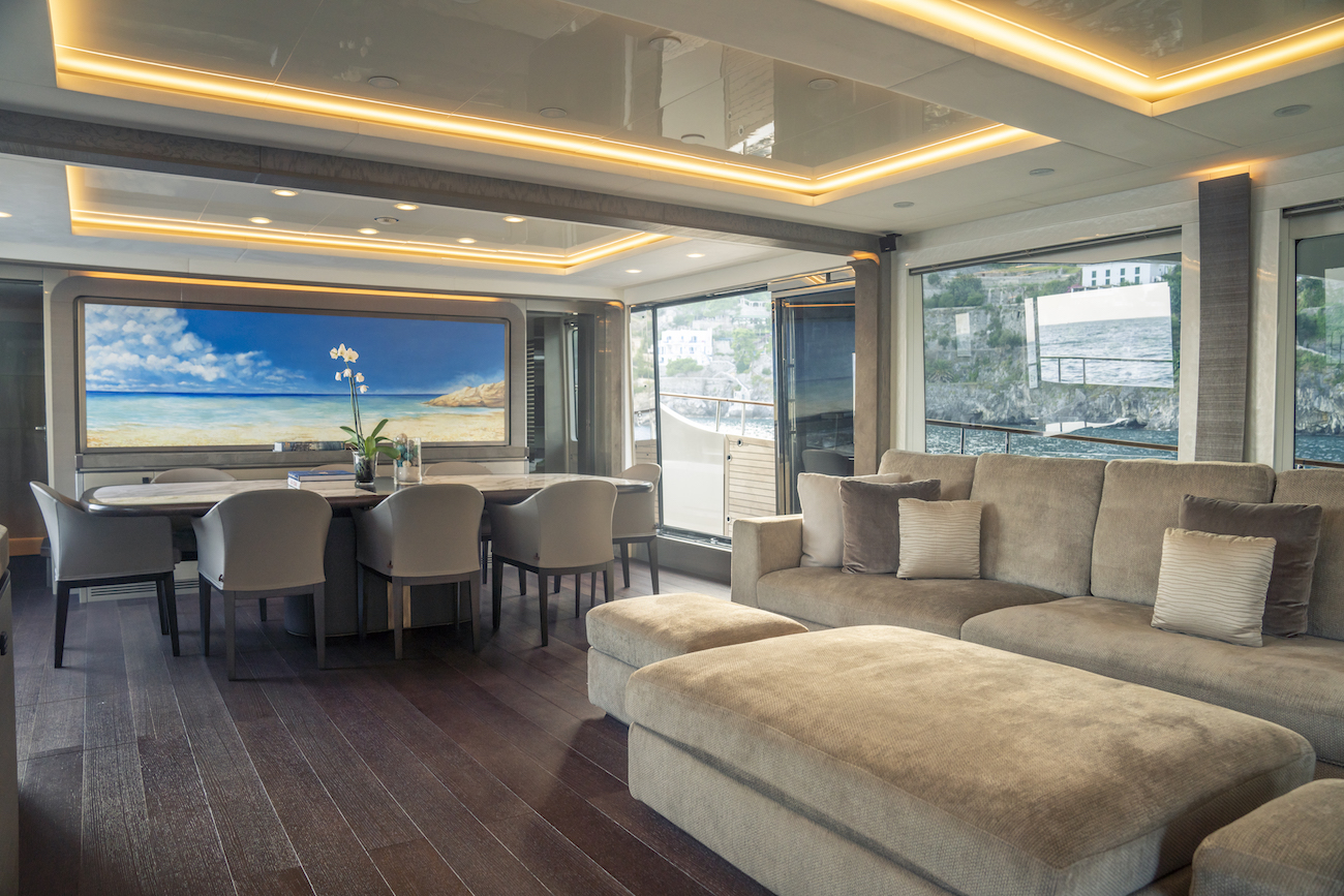saloon sofa and dining.jpg