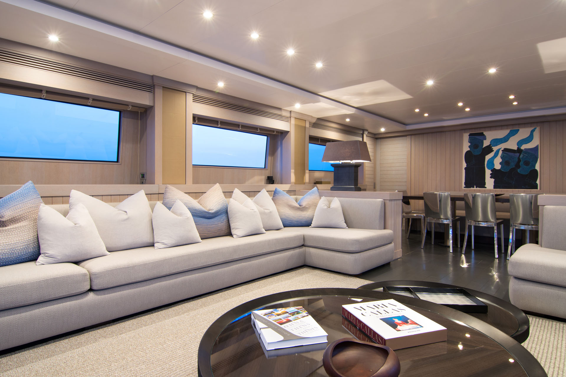 saloon sofa.jpg