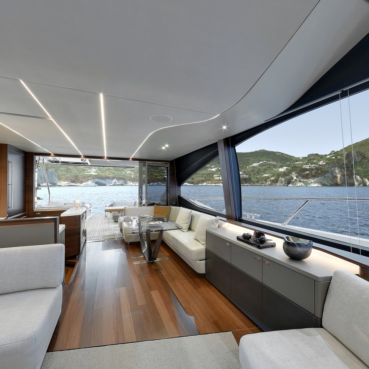 saloon with large windows.jpg