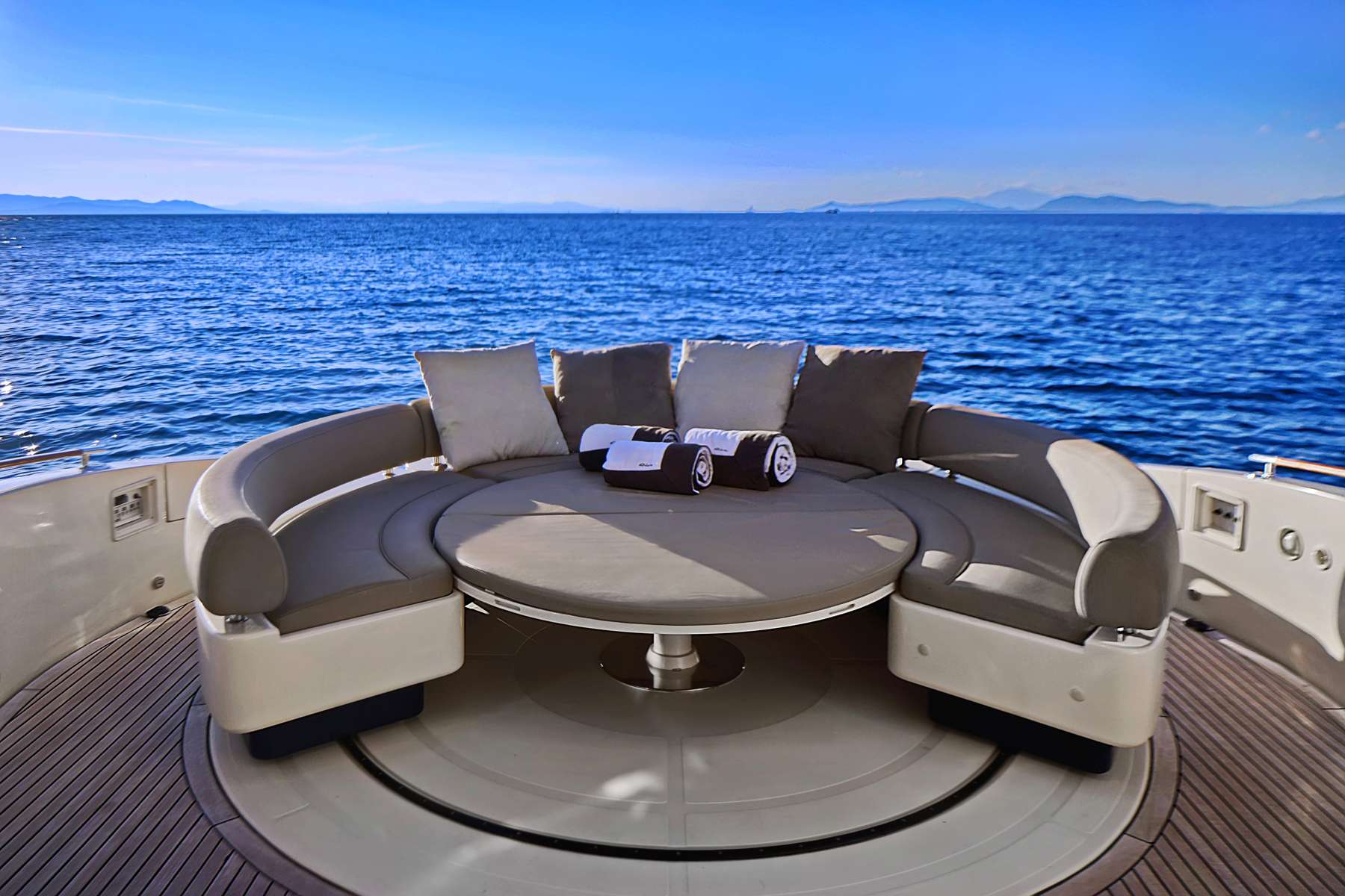 seating and sunbathing area.jpg