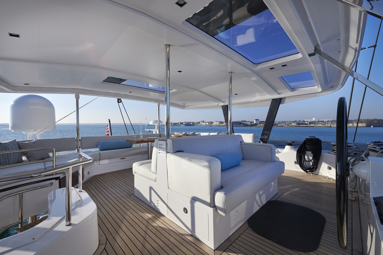 seating flybridge.jpg