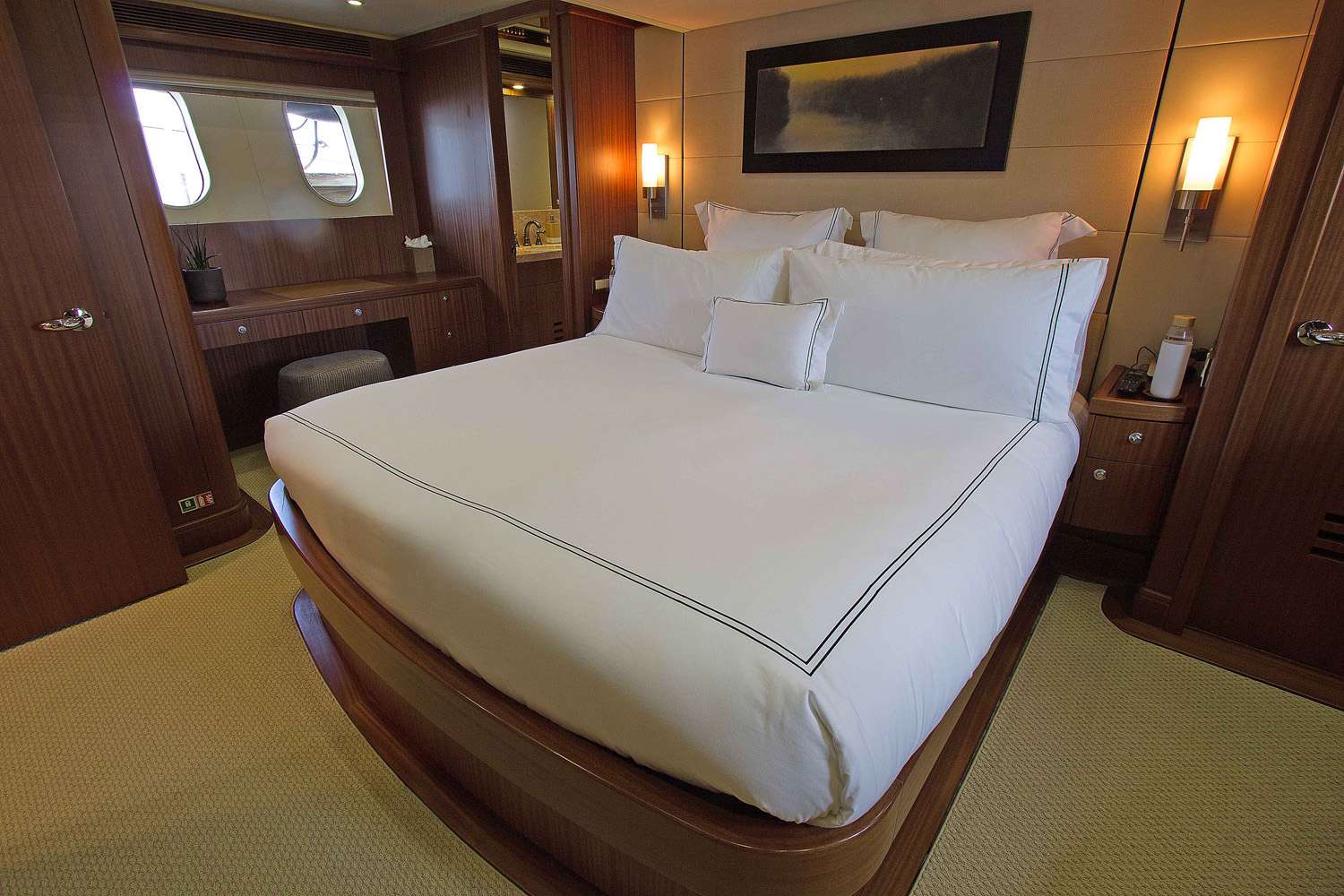 second lower deck fullbeam cabin.jpg