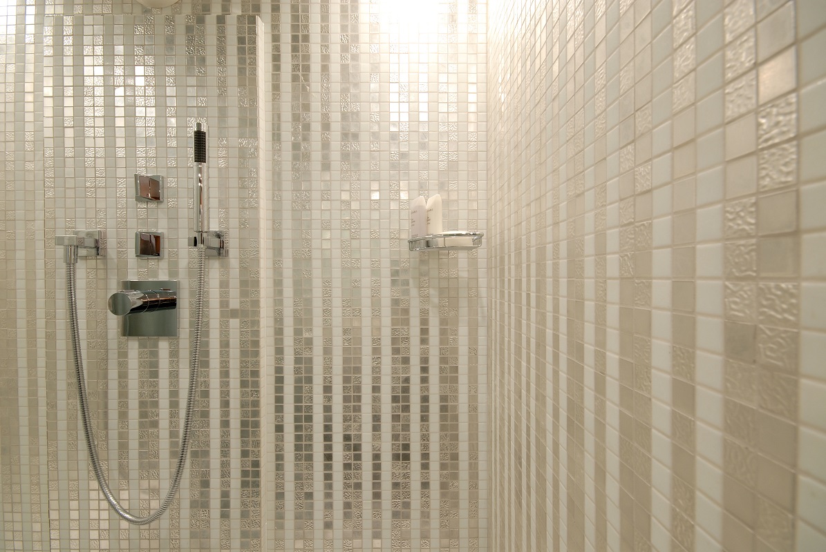 shower cabin.jpg