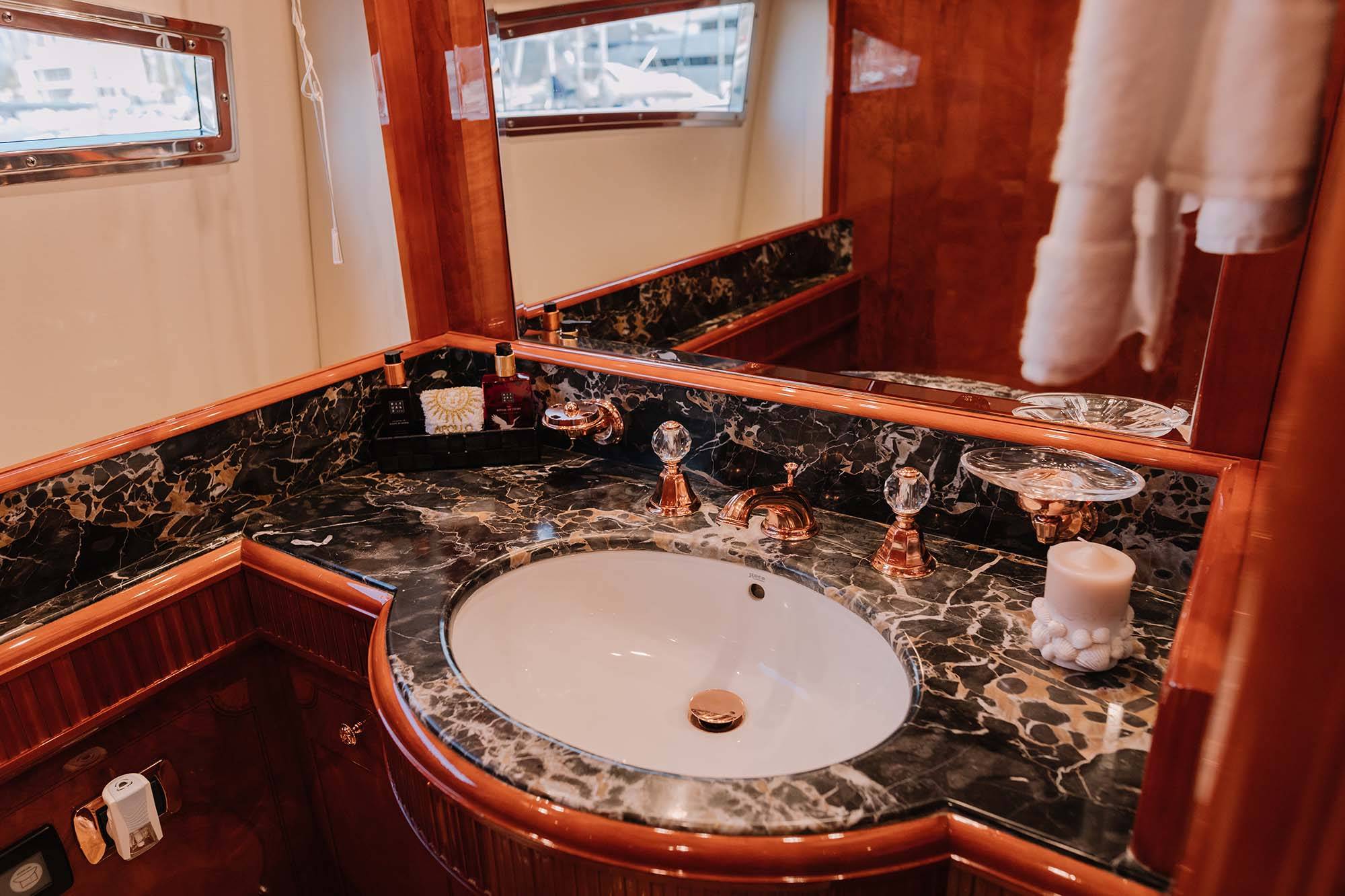 single cabin guest bathroom .jpg