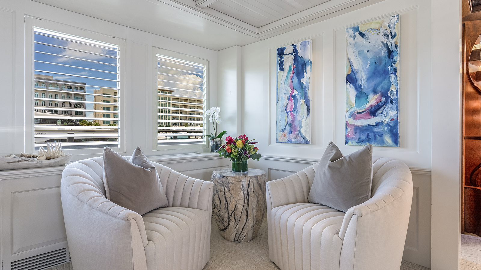 skylounge -  seating area .jpg