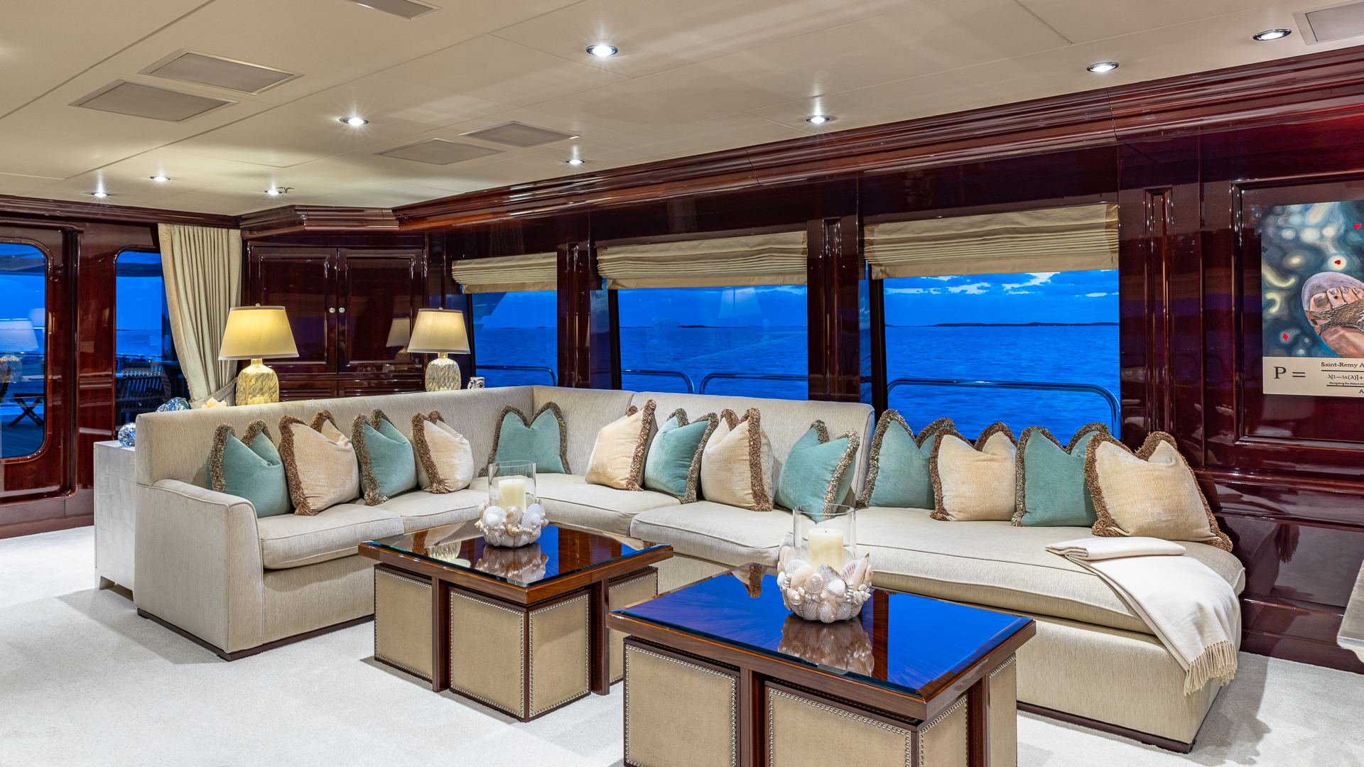 skylounge - sofa.jpg