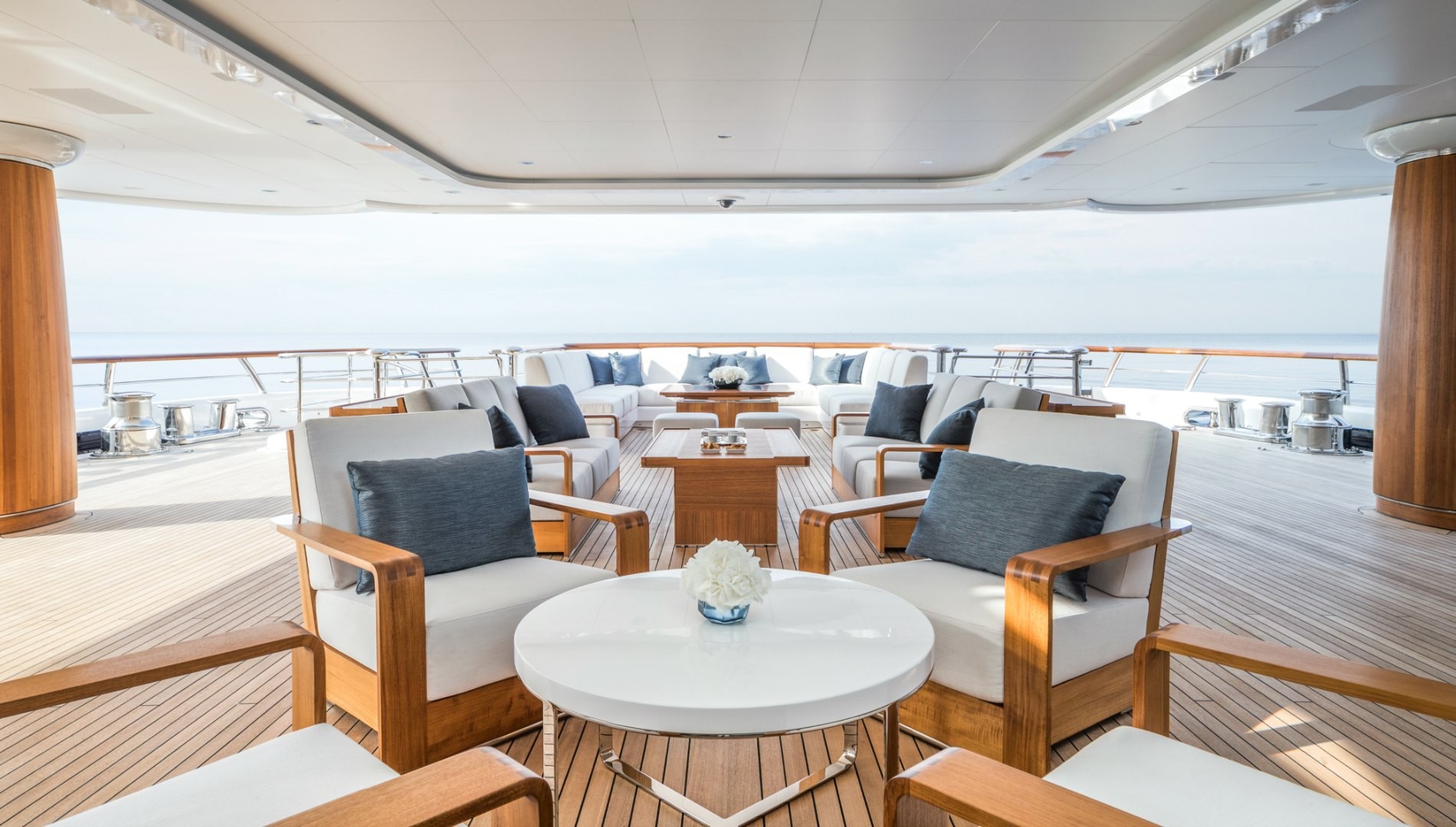spacious aft deck Photo credit Rupert Peace 00001.jpg