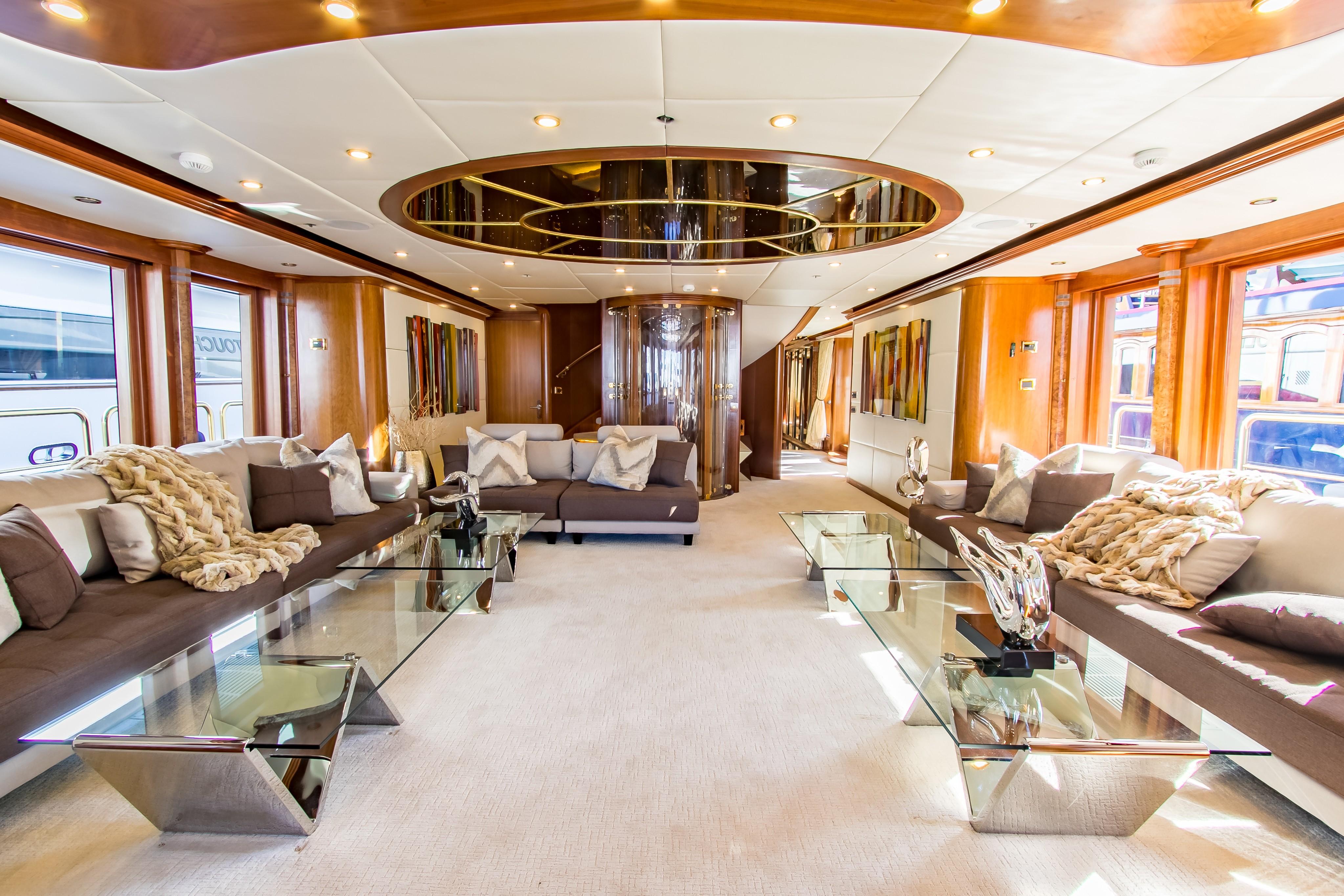 spacious main saloon.jpg