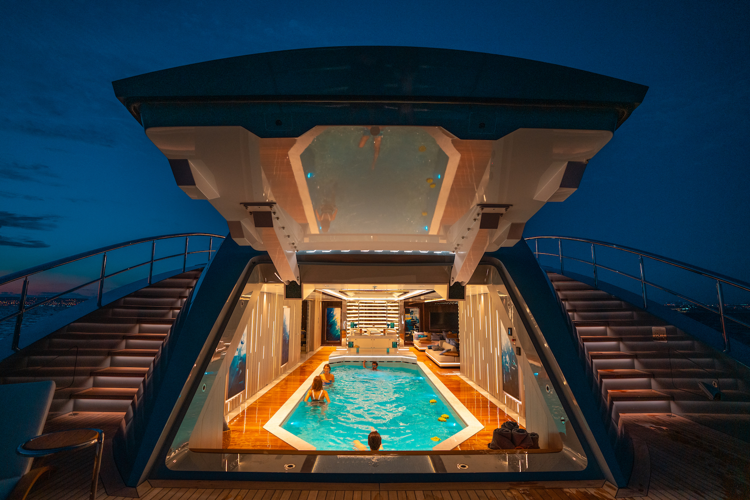spectacular beach club by night.jpg
