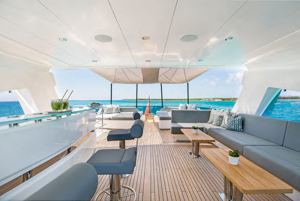 sun deck bar and seating.png