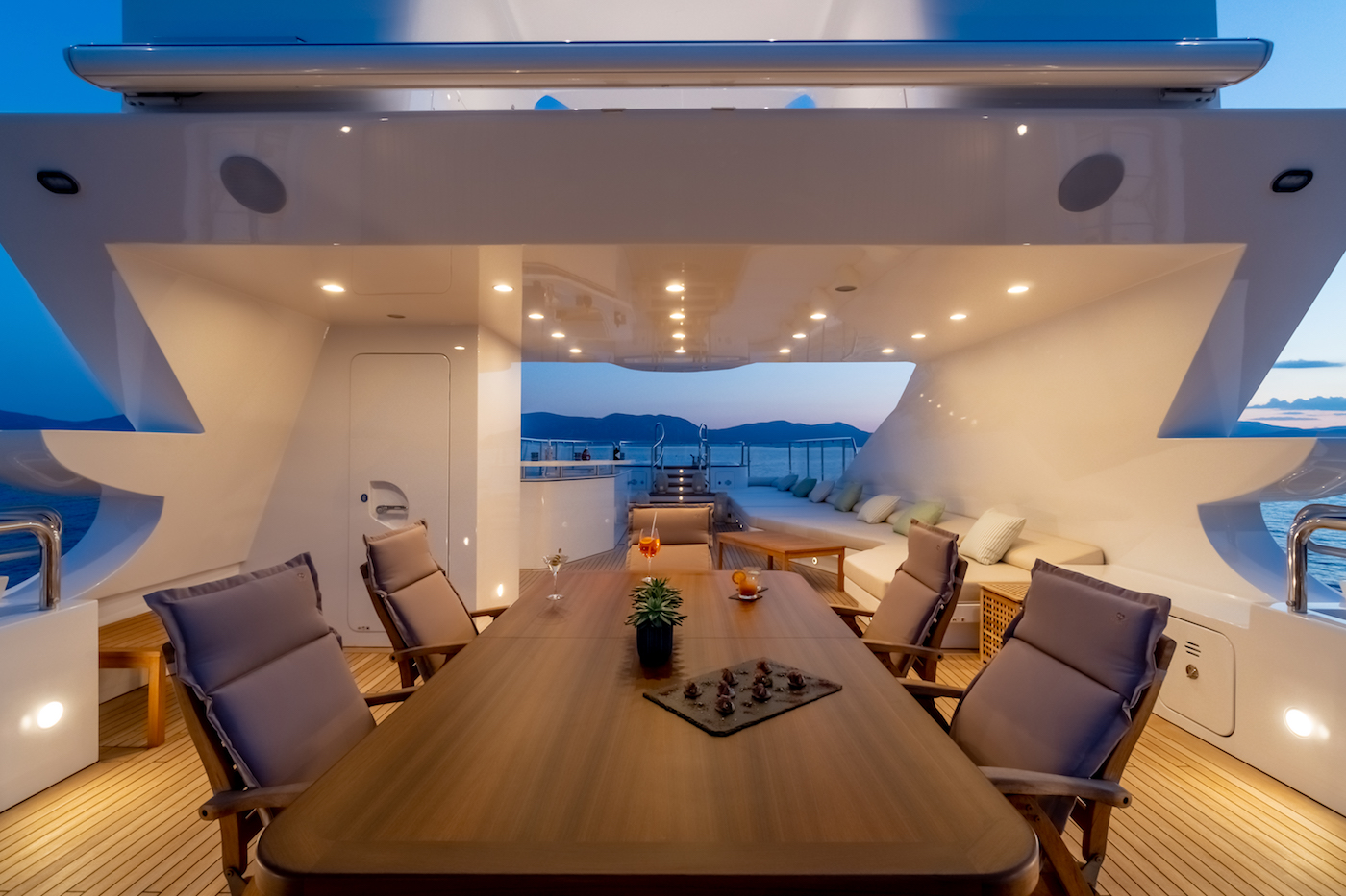 sun deck dining table.jpg